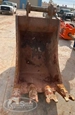 Front of used Bucket,Side of used Hensley Industries